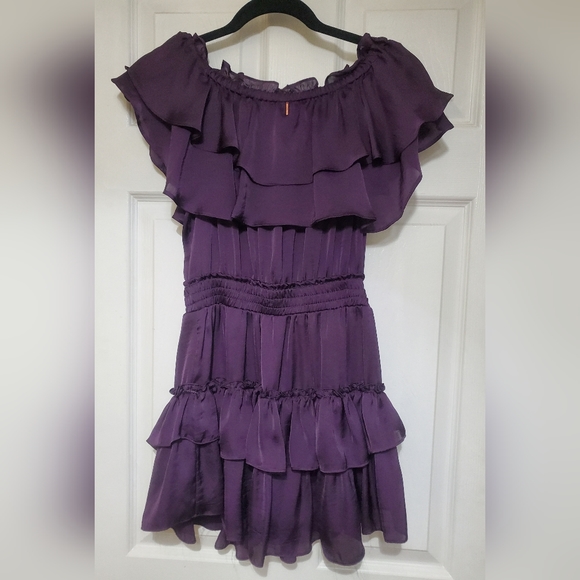 MISA Los Angeles Giada Off or On the Shoulder Dress Size XS - Picture 4 of 6